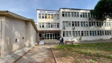 KT&Uuml; sismoloji laboratuvarında 4 istasyondan gelen veriler 24 saat g&ouml;zlemleniyor