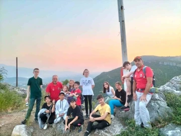 K&uuml;&ccedil;&uuml;k dağcılar uygulamalı eğitimde performanslarını g&ouml;sterdiler
