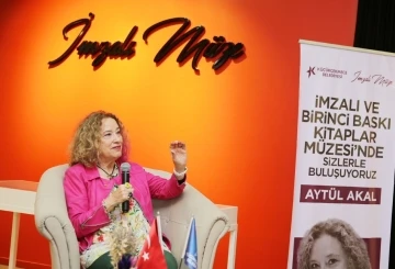 K&uuml;&ccedil;&uuml;k&ccedil;ekemce&rsquo;de &ouml;ğrenciler i&ccedil;in panel d&uuml;zenlendi: &rsquo;Meslek se&ccedil;iminde &ouml;nceliğiniz para olmasın&rsquo;
