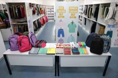 K&uuml;&ccedil;&uuml;k&ccedil;ekmece Belediyesi&rsquo;nden &ouml;ğrencilere tam destek