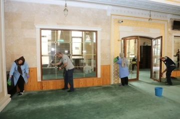 K&uuml;&ccedil;&uuml;k&ccedil;ekmece&rsquo; de bayram hazırlıkları hız kesmiyor
