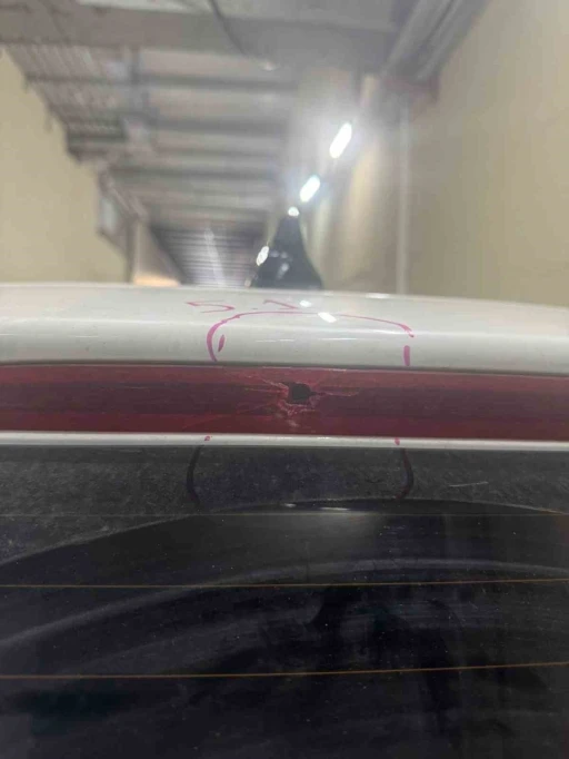 K&uuml;&ccedil;&uuml;k&ccedil;ekmece&rsquo;de halı sahaya giderken serseri kurşunun hedefi olan gen&ccedil; hayatını kaybetti
