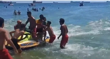 K&uuml;&ccedil;&uuml;k&ccedil;ekmece sahilinde boğulan &ccedil;ocuk i&ccedil;in zamanla yarışı kamerada
