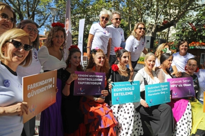 Kuğulu Park'ta Jinekolojik Kanserlere Y&ouml;nelik Farkındalık