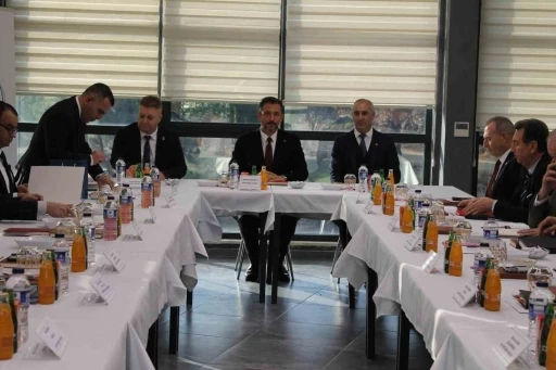 Kula, 2024&rsquo;&uuml;n son eğitim toplantısına ev sahipliği yaptı
