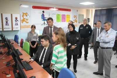 Kula&rsquo;da Bilişim Sınıfı &Ouml;ğrencilerle Buluştu
