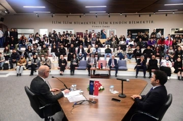 K&uuml;lt&uuml;r s&ouml;yleşilerinin ilk konuğu Prof. Dr. Bilgin oldu
