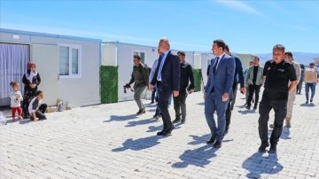 K&uuml;lt&uuml;r ve Turizm Bakanı Ersoy, depremlerden etkilenen Malatya'da incelemelerde bulundu