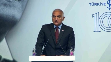 K&uuml;lt&uuml;r ve Turizm Bakanı Ersoy: &rsquo;&rsquo;Gece m&uuml;zeciliğimiz turist kitlemizi arttırdı&rsquo;&rsquo;
