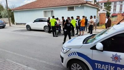 Kulu&rsquo;da park halindeki cipe &ccedil;arpan motosikletli yaralandı
