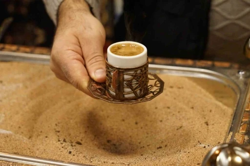 Kumda değil, tuzda pişen T&uuml;rk kahvesi
