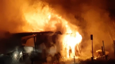 K&uuml;mesi yandı, karşısına ge&ccedil;ip "Canımız sağ, ben de yanabilirdim" dedi