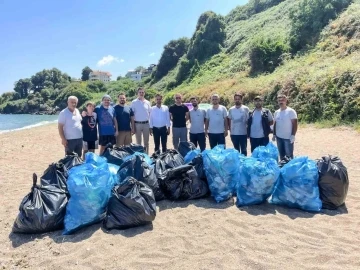 Kurşunlu sahilinde &ouml;rnek temizlik hareketi