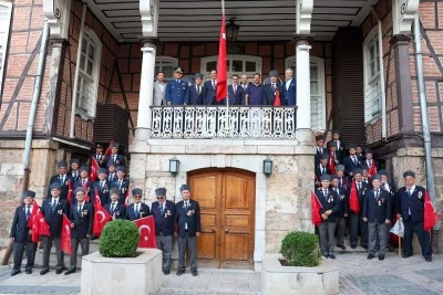 Kurtuluş coşkusu Tarihi Belediye Binası'na taşındı