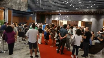 &lsquo;Kuru Otlar &Uuml;st&uuml;ne&rsquo; filmi &ouml;zel g&ouml;sterim yapıldı.
