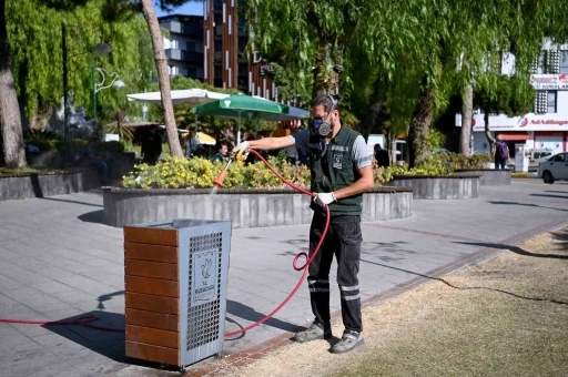 Kuşadası Belediyesi ila&ccedil;lama &ccedil;alışmalarına devam ediyor
