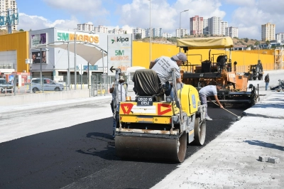 Kuşadası Belediyesi&rsquo;nden Değirmendere&rsquo;de Asfalt Mesaisi