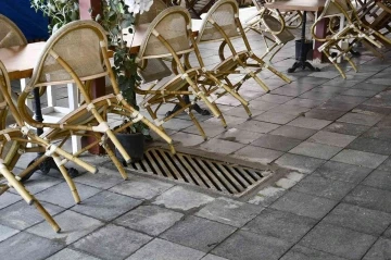 Kuşadası&rsquo;nda alta yapı &ccedil;alışmaları devam ediyor
