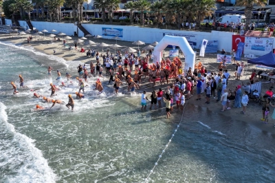 Kuşadası&rsquo;nda Kula&ccedil;lar Otizmli &Ccedil;ocuklar İ&ccedil;in Atıldı