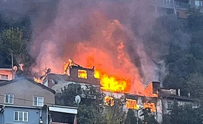 Kuştepe'de iki katlı binada yangın s&ouml;nd&uuml;r&uuml;ld&uuml;