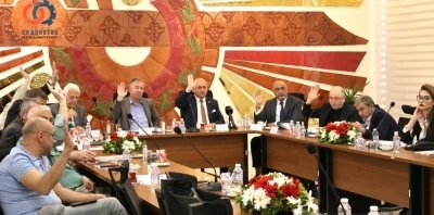 K&uuml;tahya&rsquo;da &rsquo;30 Ağustos OSB Genel Kurulu Toplantısı&rsquo; yapıldı, yeni d&ouml;nem i&ccedil;in hedefler belirlendi
