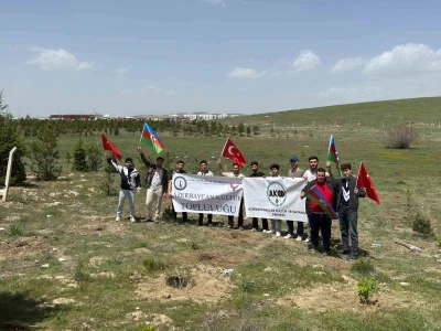 K&uuml;tahya&rsquo;da Azerbaycan Ulusal Lideri Haydar Aliyev hatırasına 102 fidan dikildi
