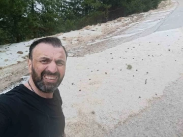 K&uuml;tahya&rsquo;da ceviz b&uuml;y&uuml;kl&uuml;ğ&uuml;nde dolu yağdı
