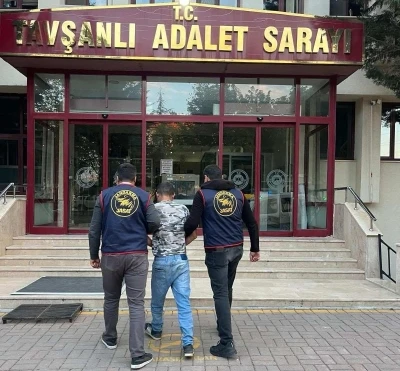 K&uuml;tahya&rsquo;da &ccedil;ocuğun cinsel istismarı su&ccedil;undan aranan şahıs yakalandı
