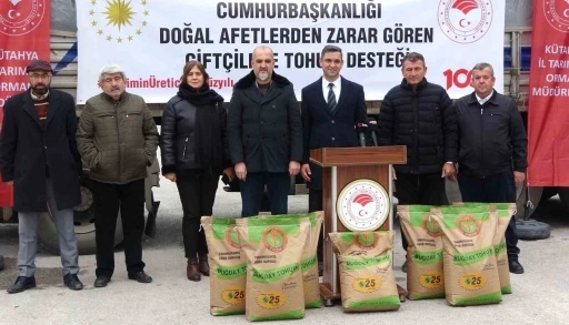K&uuml;tahya&rsquo;da doğal afetlerden zarar g&ouml;ren 301 &uuml;reticiye hububat tohumu desteği
