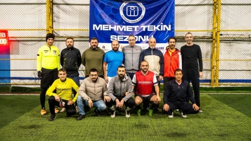 K&uuml;tahya&rsquo;da Mehmet Tekin&rsquo;in anısına d&uuml;zenlenen turnuvada şampiyon &ldquo;Narin&rdquo; oldu
