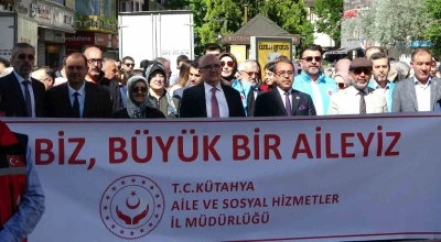 K&uuml;tahya&rsquo;da "B&uuml;y&uuml;k Aile Y&uuml;r&uuml;y&uuml;ş&uuml;" d&uuml;zenlendi
