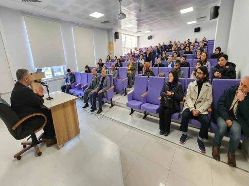 K&uuml;tahya&rsquo;da, "K&uuml;resel K&uuml;lt&uuml;r Makinası" başlıklı s&ouml;yleşi
