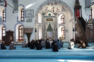 K&uuml;tahya&rsquo;da şehit ve gaziler i&ccedil;in Kur&rsquo;an-ı Kerim tilaveti ve mevlit programı
