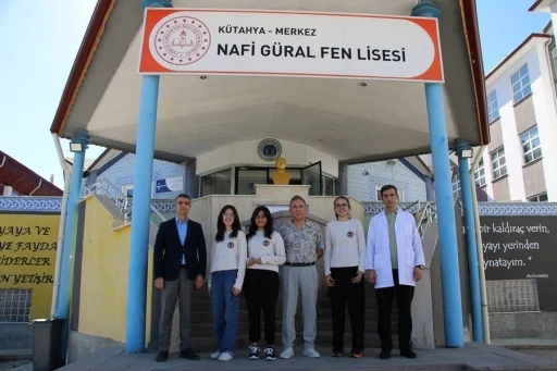 K&uuml;tahya Fen Lisesi&rsquo;nden bilim d&uuml;nyasında uluslararası başarı
