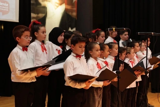 K&uuml;tahyalı miniklerden T&uuml;rk Halk M&uuml;ziği konseri
