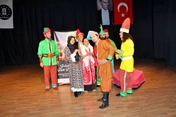 K&uuml;tahyalı tiyatrocular &ouml;d&uuml;le doymuyor
