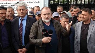 K&uuml;tahyalı &uuml;reticilerden belediyeye kurban pazarı tepkisi: "Y&uuml;zde 600 zam kabul edilemez"
