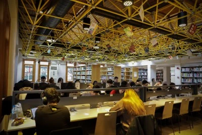 K&uuml;t&uuml;phaneleri dolduran şehir Bursa