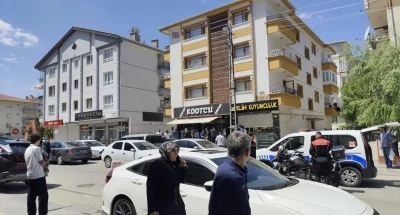 Kuyumcu soyguncusu 2 saatte yakalandı