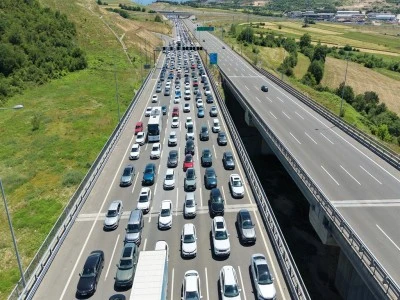Kuzey Marmara Otoyolu'nda yoğun trafik