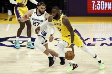 Lakers, Grizzlies&rsquo;ı yenerek seride 3-1 &ouml;ne ge&ccedil;ti
