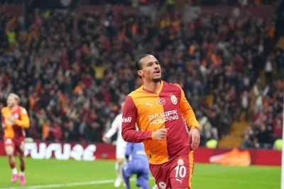 Leroy Sane ligdeki 5. gol&uuml;n&uuml; attı