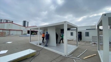 Limak, Hatay'da 4 bin kişinin barınacağı 2 konteyner kent kurulumuna başladı