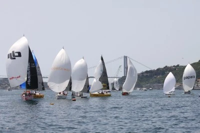 Lions 118-T ve Marmara Yelken Spor Kul&uuml;b&uuml;'nden unutulmaz yarış