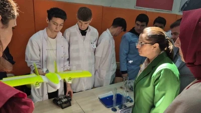 Lise &ouml;ğrencileri elektrikli gokart &uuml;rettiler
