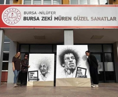 Lise &ouml;ğrencileri mezun olmadan eserlerini sergileyecek
