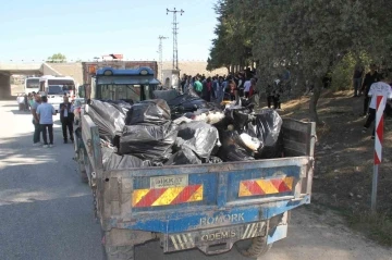 Lise &ouml;ğrencileri ormanlık alanı temizlemek i&ccedil;in seferber oldu

