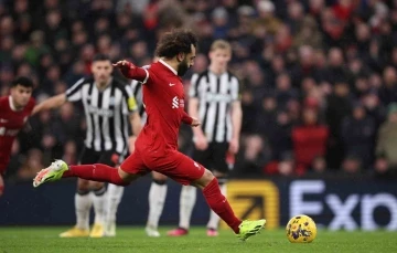 Liverpool, Newcastle&rsquo;ı 4 golle ge&ccedil;erek liderliğini s&uuml;rd&uuml;rd&uuml;
