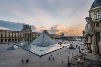 Louvre soyguncusu fenomen &ccedil;ıktı