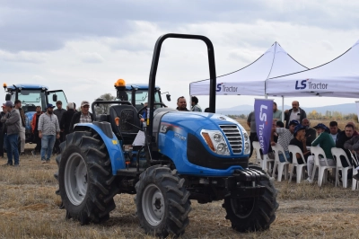 LS Trakt&ouml;rler, 9 Şehirde &Ccedil;ift&ccedil;ilerle Buluştu